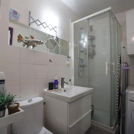 Lejlighed Nice Studio With Balcony Near Canal De L'ourcq