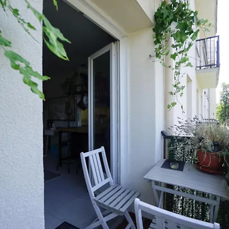 Nice Studio With Balcony Near Canal De L'ourcq *