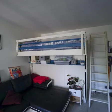 Nice Studio With Balcony Near Canal De L'ourcq